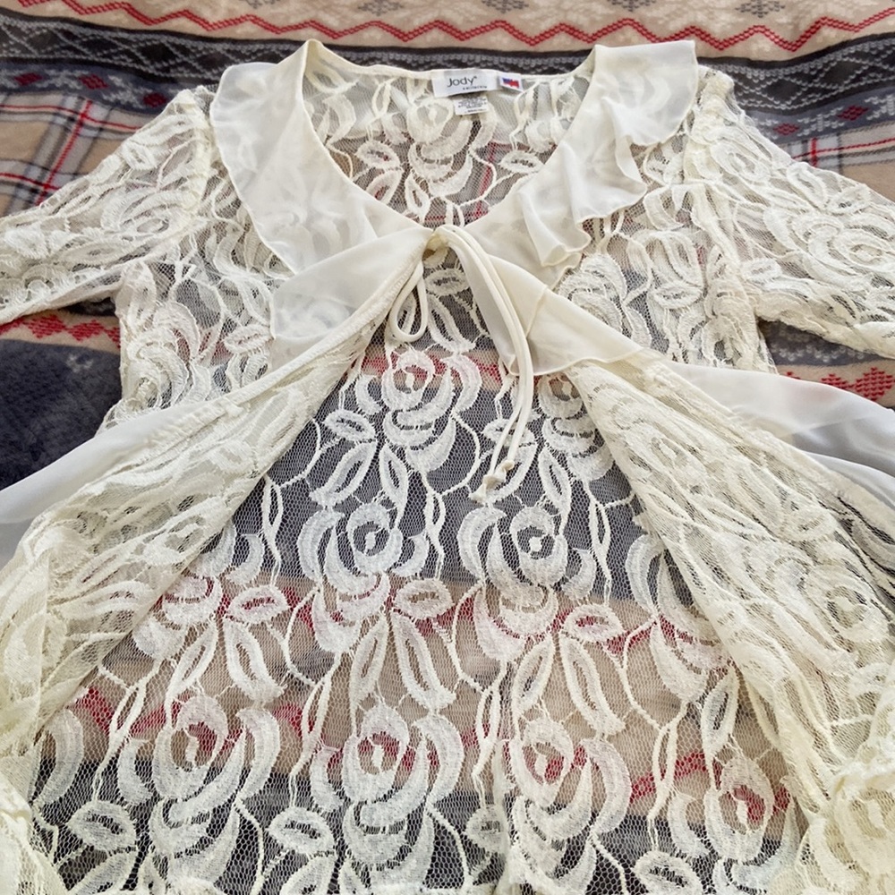 Lace Layering Top - Picture 5 of 6